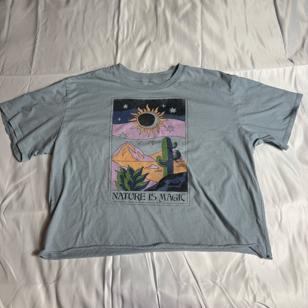 Women's Mighty Fine Blue Short Sleeve Tee M with Nature Graphic